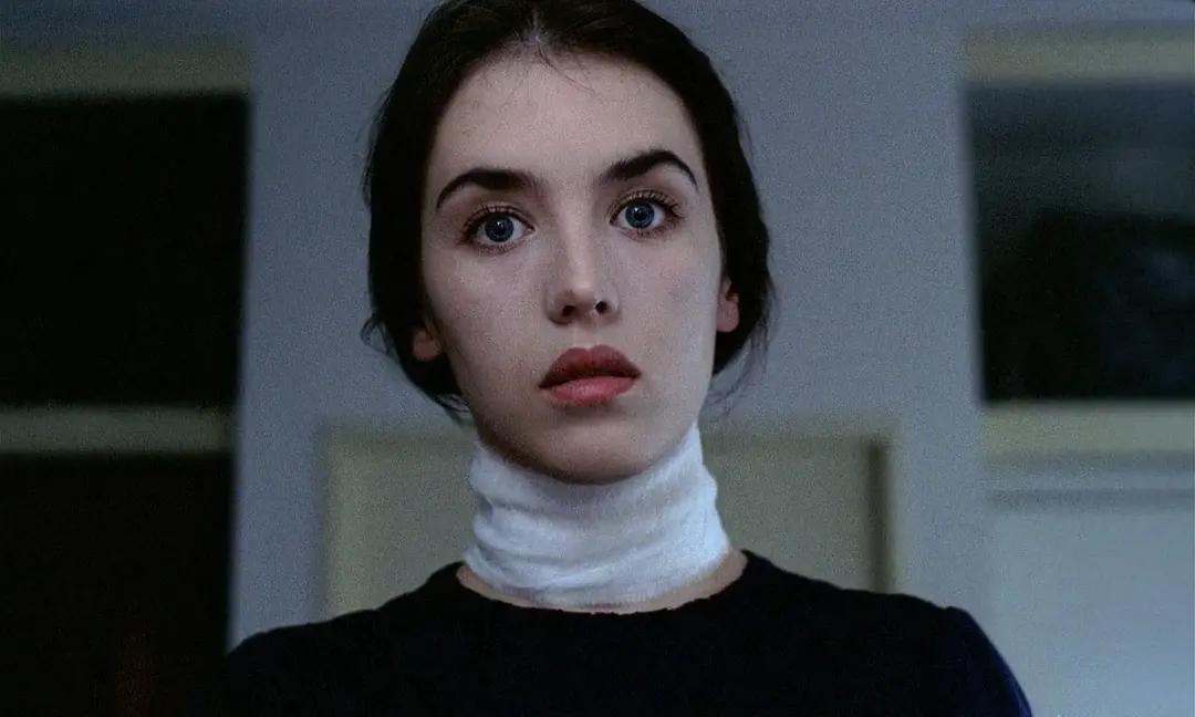 伊莎贝拉阿佳妮疯魔,阿佳妮伊莎贝尔疯魔