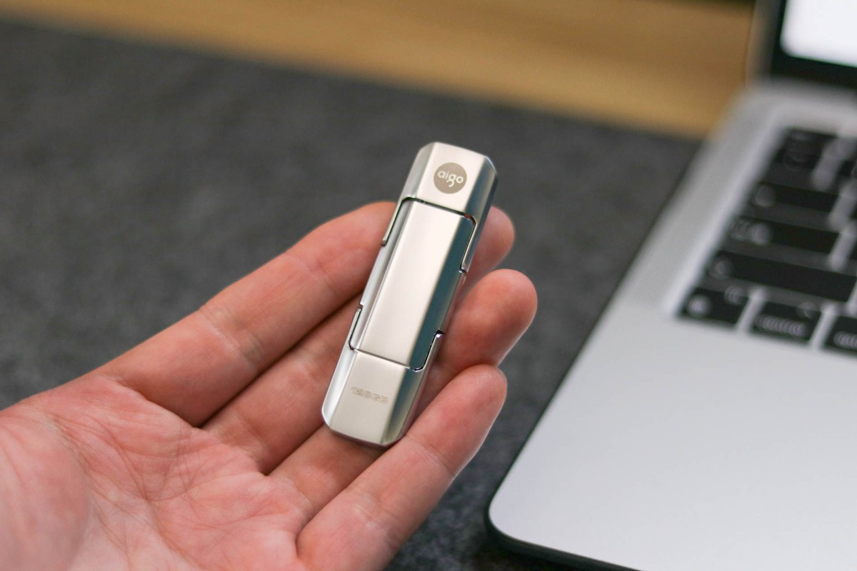 固态u盘和移动固态硬盘哪个好,u盘和移动固态硬盘选哪个比较好