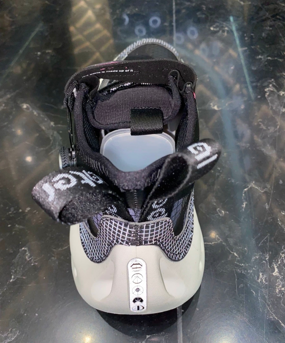 抄袭运动鞋,安踏和李宁运动鞋对比