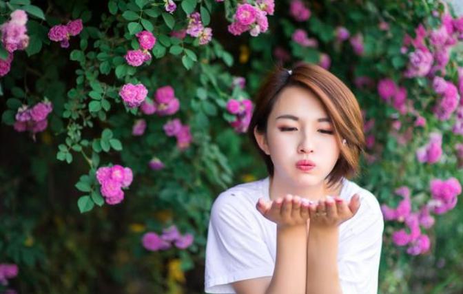 女人要的幸福和钱没有关系,女人要的幸福跟钱没关系