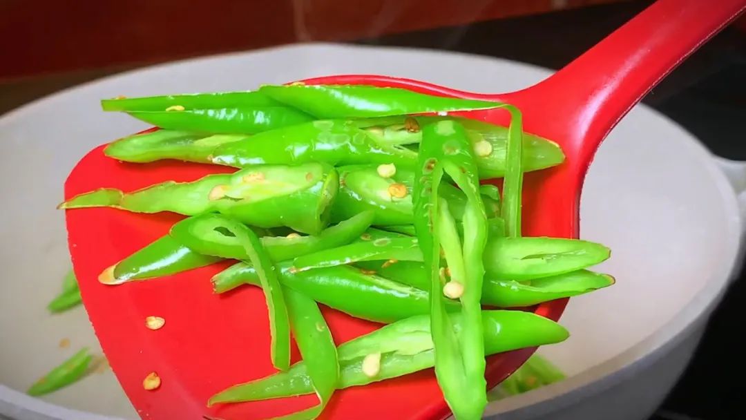 铁被称为造血元素！中老年：多吃这3种高铁菜，腿脚有劲气色好