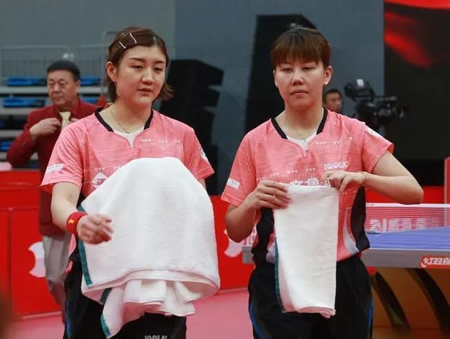 日本球员官宣退役：跟着中国教练训练学中文很幸福，国乒美女祝福