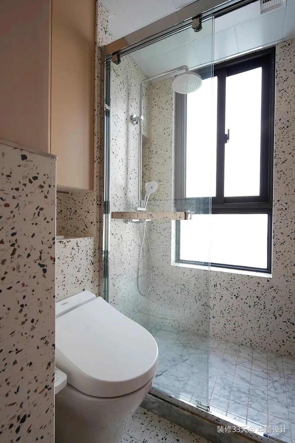 客厅超大储物柜改成衣帽间,客厅小房间改衣帽间