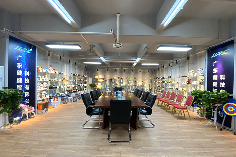 jjrc耐不耐摔,jjrc是杂牌吗