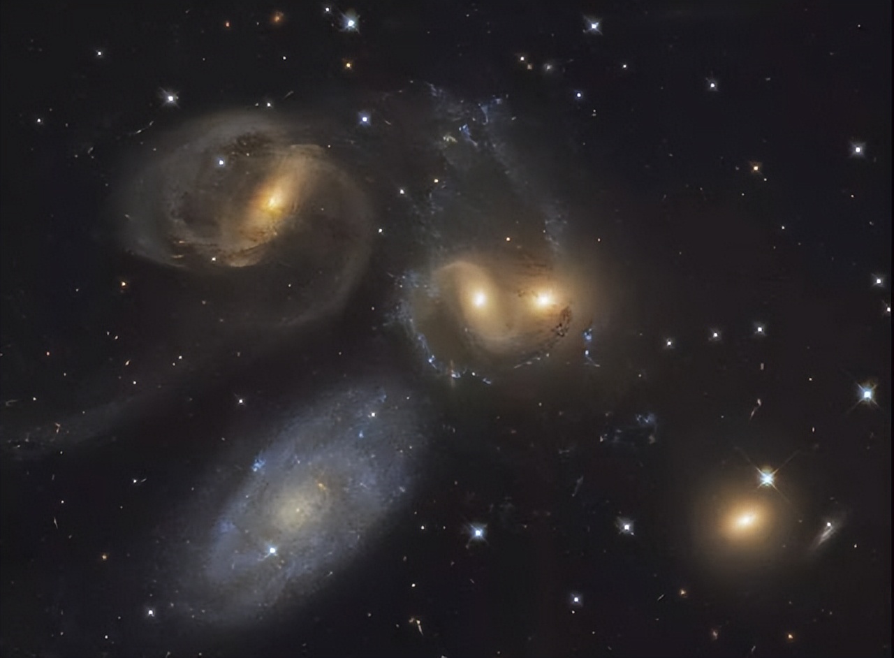 中国天眼获银河系气体高清图像,科学家发现宇宙天眼