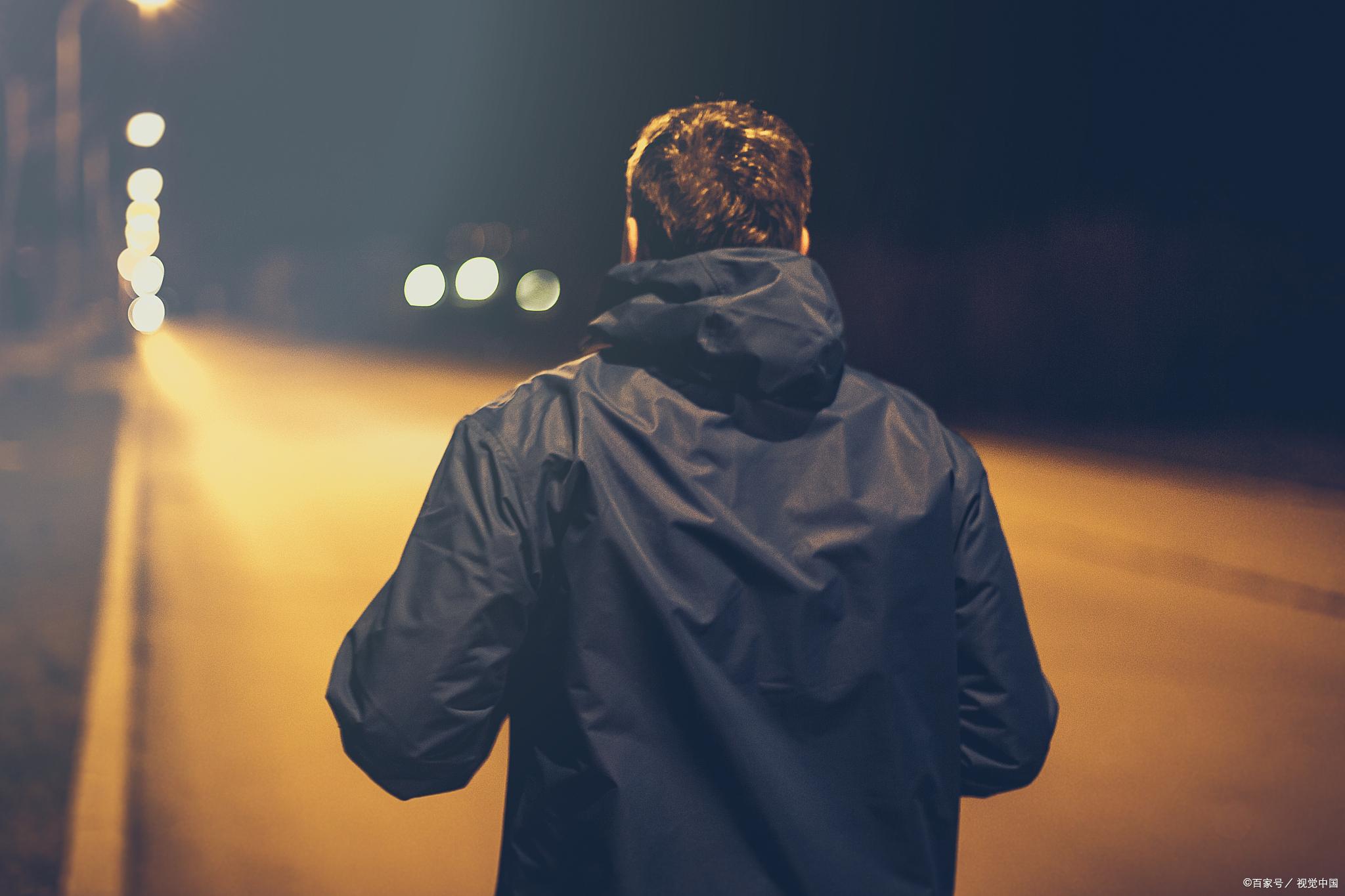 “妈老了，你7岁的弟弟怎么办”女儿霸气回怼，母亲闭嘴了