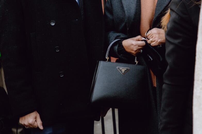 2020奢侈品包包推荐路易威登 (路易威登走秀款包包)