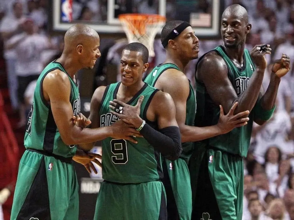 湖人ok组合三连冠球员数据,nba21世纪湖人队最佳阵容