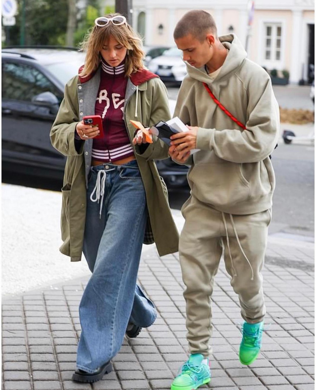 小贝和二公子视频,小贝蕾丝吊带背心