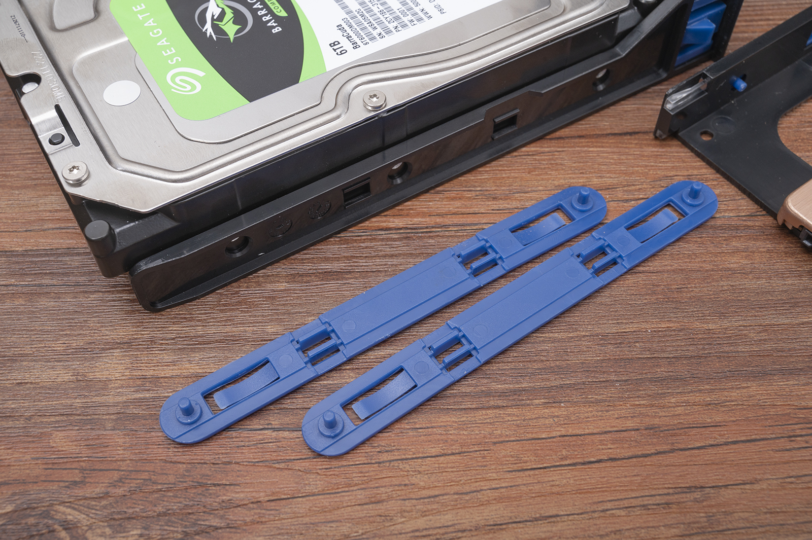 常用数据备份方式磁盘阵列,raid磁盘阵列到底哪个安全