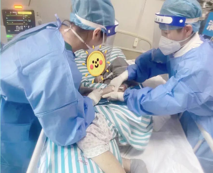 市三院发热门诊强化“哨点”作用，有效筑牢疫情“防控墙”