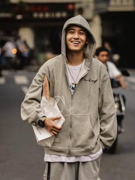 加绒卫衣外套内搭毛衣,冬天内搭是卫衣保暖还是毛衣保暖