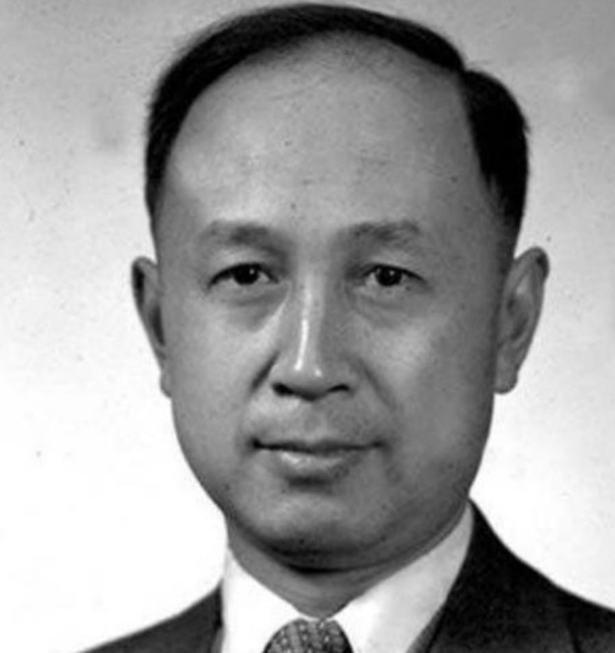 1955年钱学森回国，毛*东泽**紧握他的手：听说美国人把你当五个师呢