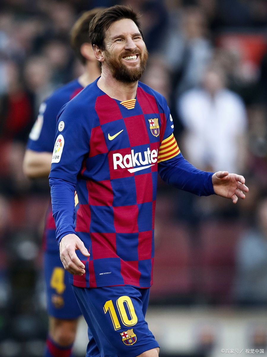 梅西和c罗的足球争霸,梅西和c罗球场相遇