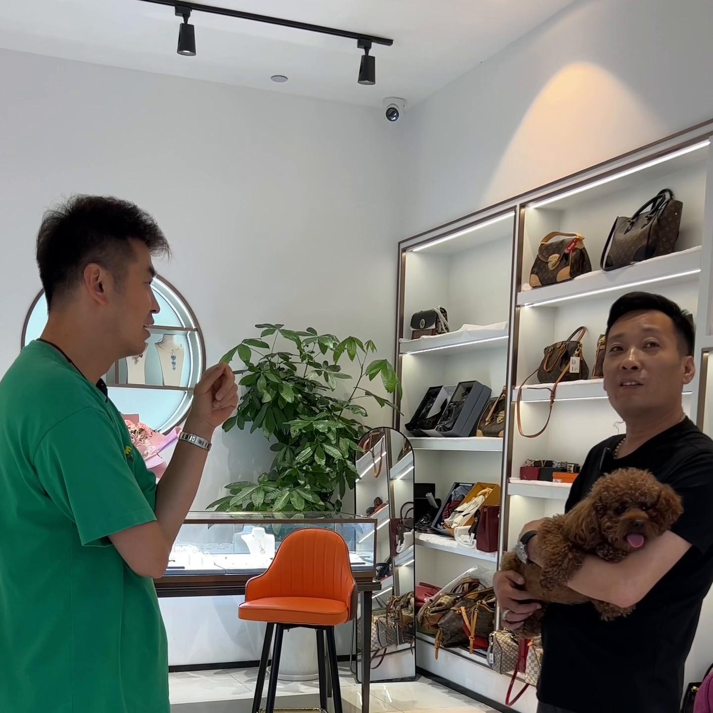 在你刚入行的时候，有没有老前辈带你是很重要的#成都宝利汇