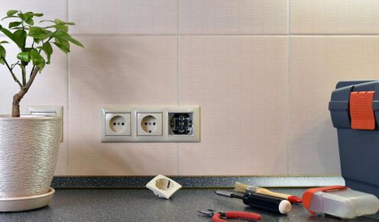 储存白酒应该倒满还是留一点,存大茬酒还是存二茬酒