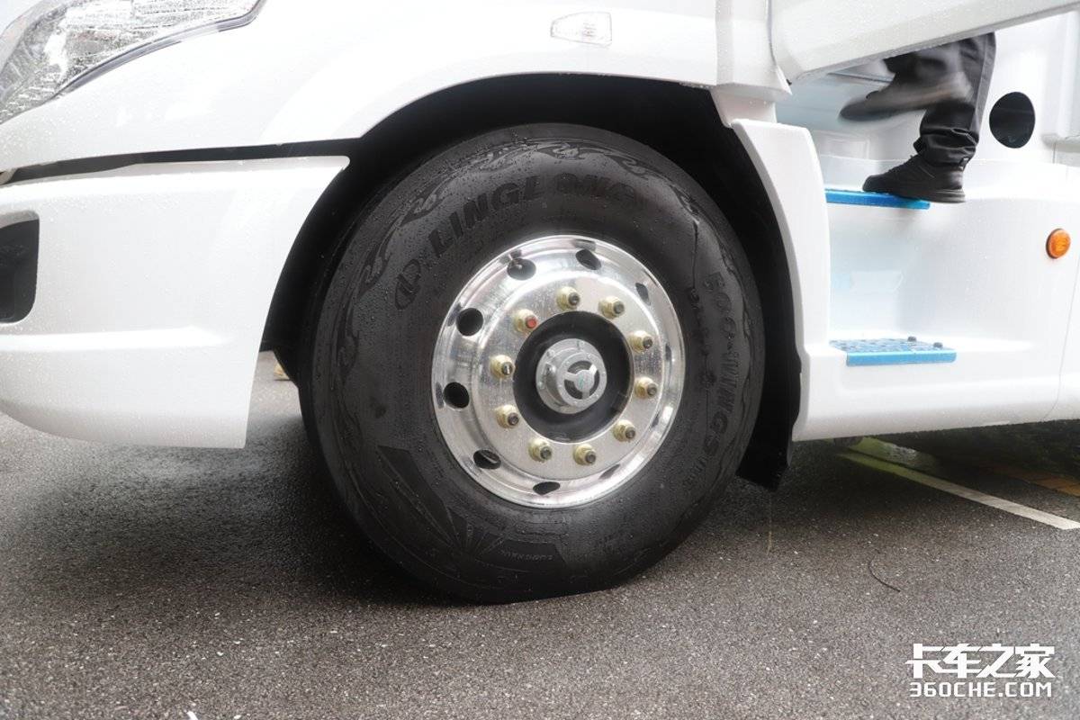 能洗澡做饭的床车,能洗澡带大床的房车