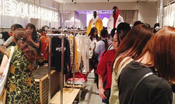 薛之谦离婚净身出户后创业,薛之谦离婚净身出户