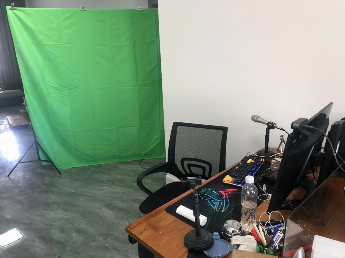 直播带货卖了400百万能挣多少,表姐做直播带货一年能赚几千万