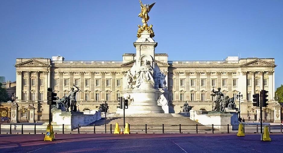 英国最年轻男爵,英国最帅亲王