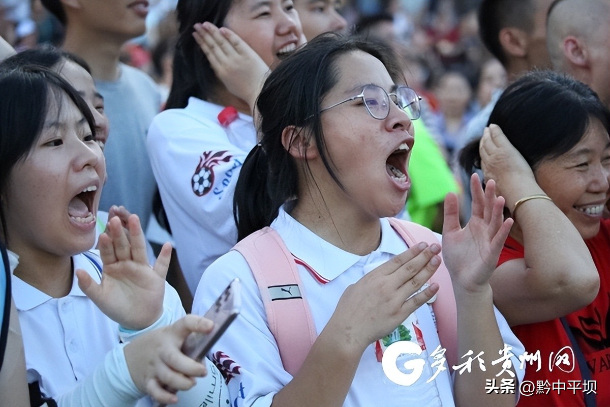 韩乔生线下观赛,韩乔生贵州村超总决赛