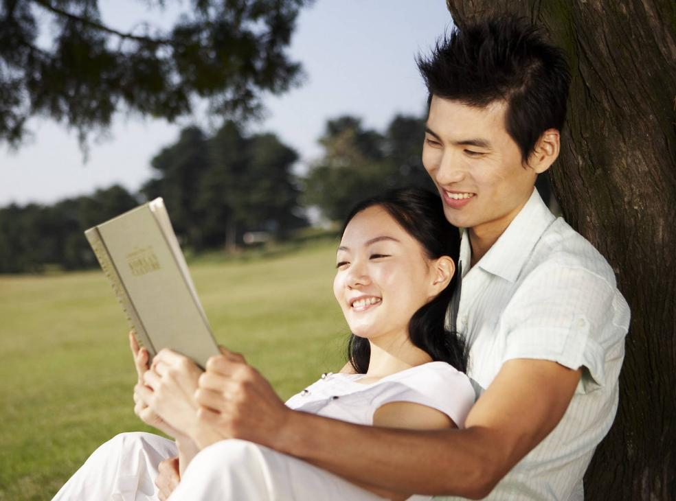 我国首批丁克族老年生病无人照顾,最早丁克族的真实现状