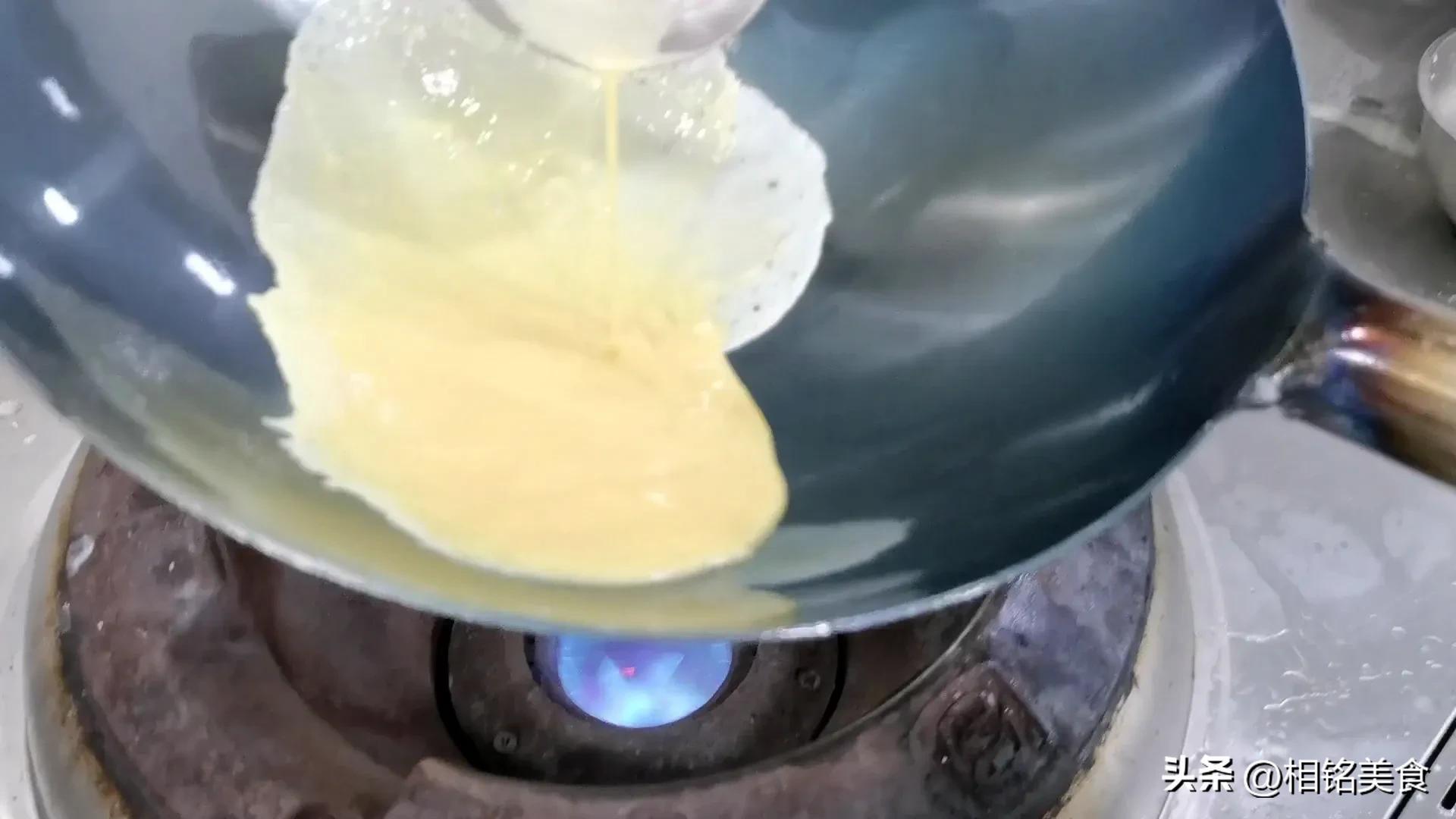 新铁锅怎样开锅小妙招视频,不粘锅的铁锅最佳开锅方法