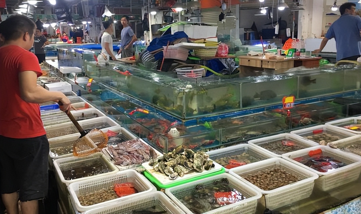 尸体药水泡海鲜，“色素”鸡蛋再现，315未曝光的菜场内幕太吓人