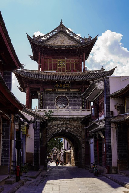 老年人舍不得丢东西故事,每个物品背后都有故事