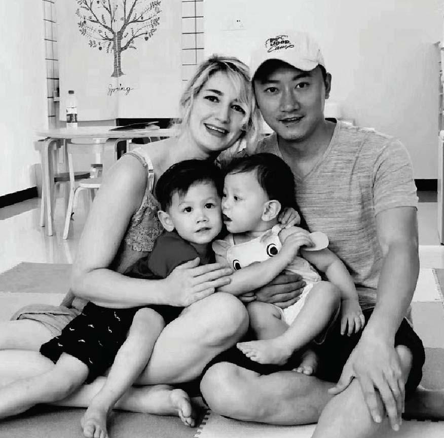 重庆小伙娶法国媳妇全部视频,北京姑娘嫁给法国小伙混血儿子