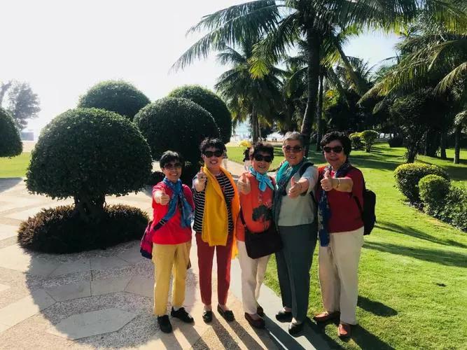 一次交谈让我醒悟，把父母送去旅居养老，比去养老院还要舒服