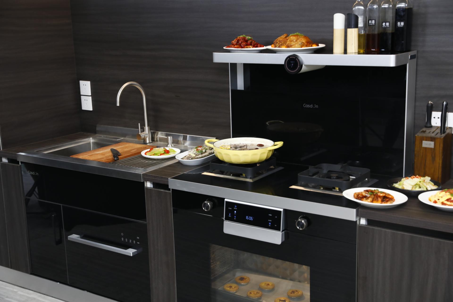 没有抽油烟的厨房,没有油烟管的油烟机