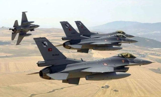 土耳其t129和武直10哪个好,土耳其t129阿塞拜疆