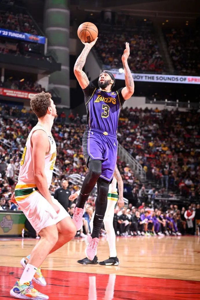 铁子，你是想把自己的名字留在历史里吗？