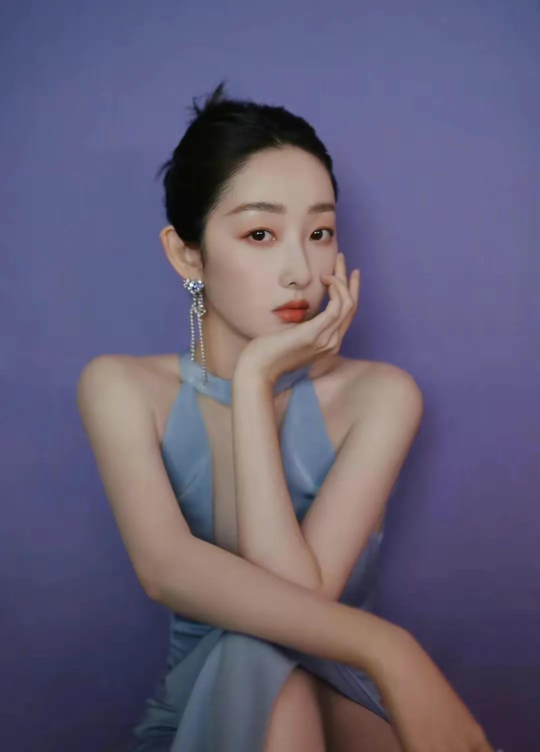 女星晒照回击黑客勒索高清,知名女星遭偷拍勒索事件