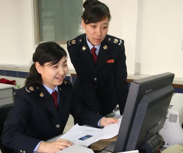 2022年个人账户进账,个人银行账户年收入多少需要交税