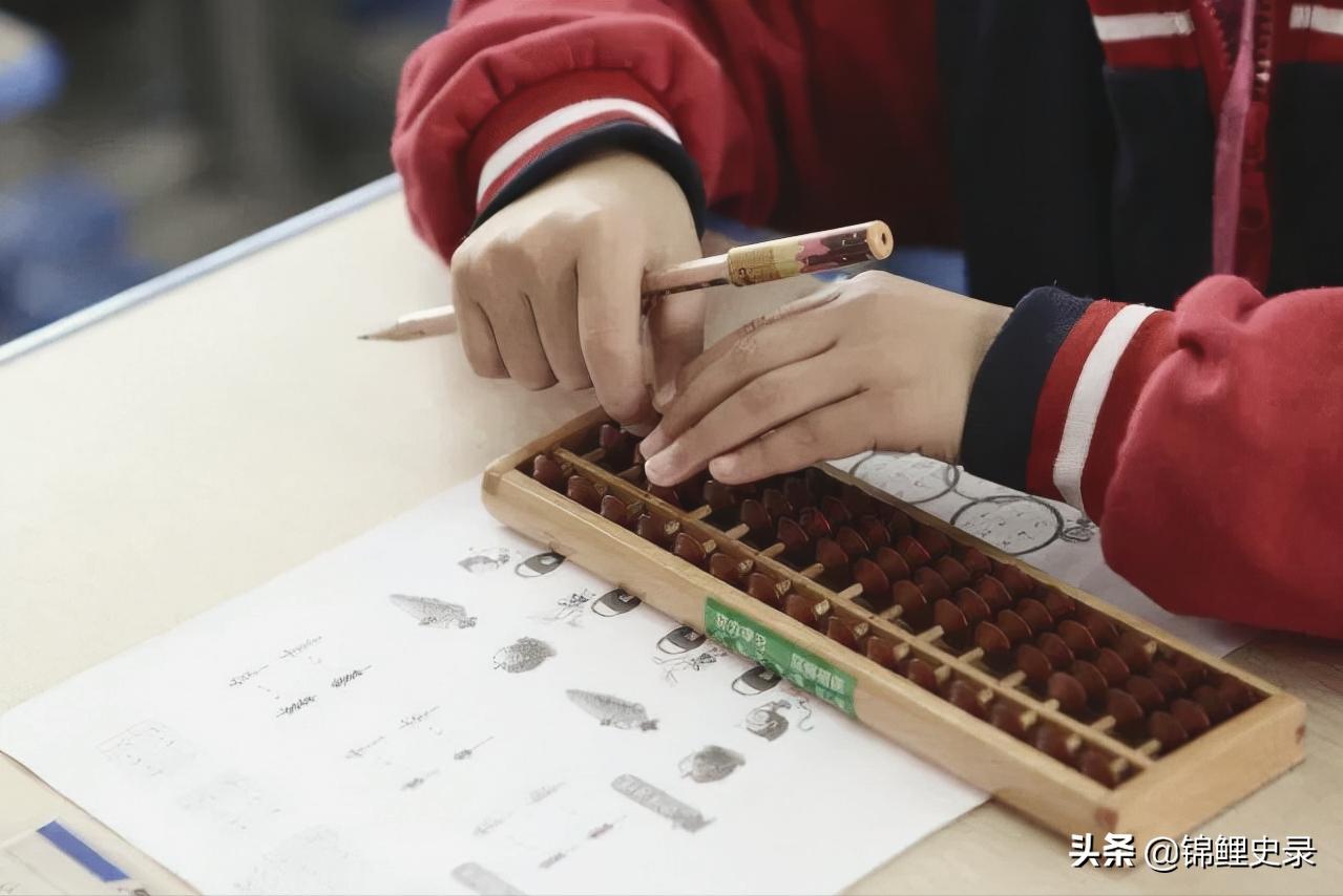 神童何雪豪被军校特招,8岁上军校的神童现在怎么样了