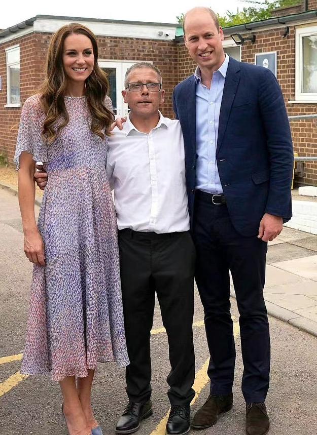 凯特王妃高贵典雅,凯特王妃就是好看走路气场十足