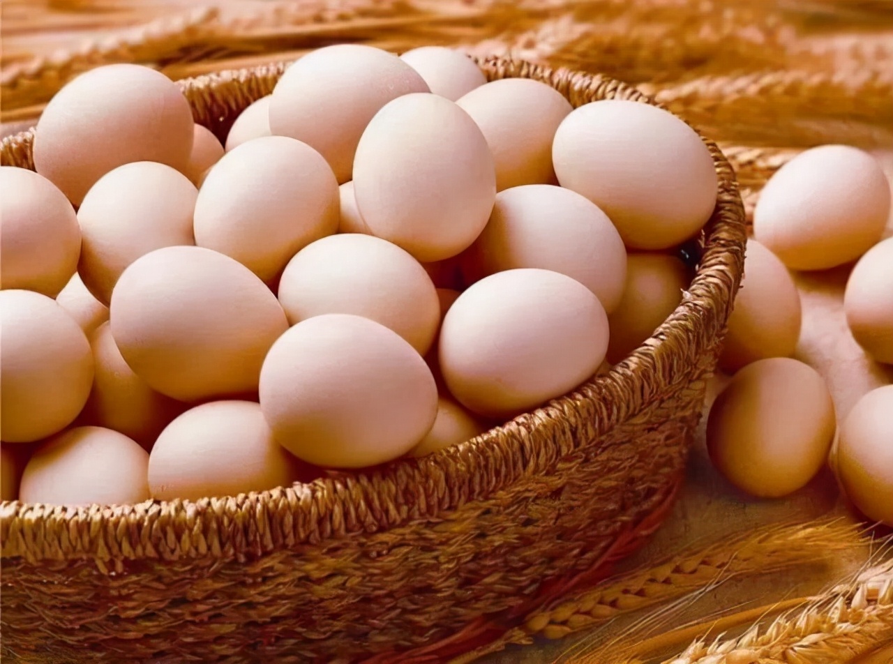 医生建议停止食用比味精还伤骨骼,水煮鸡蛋对肝脏有危害吗