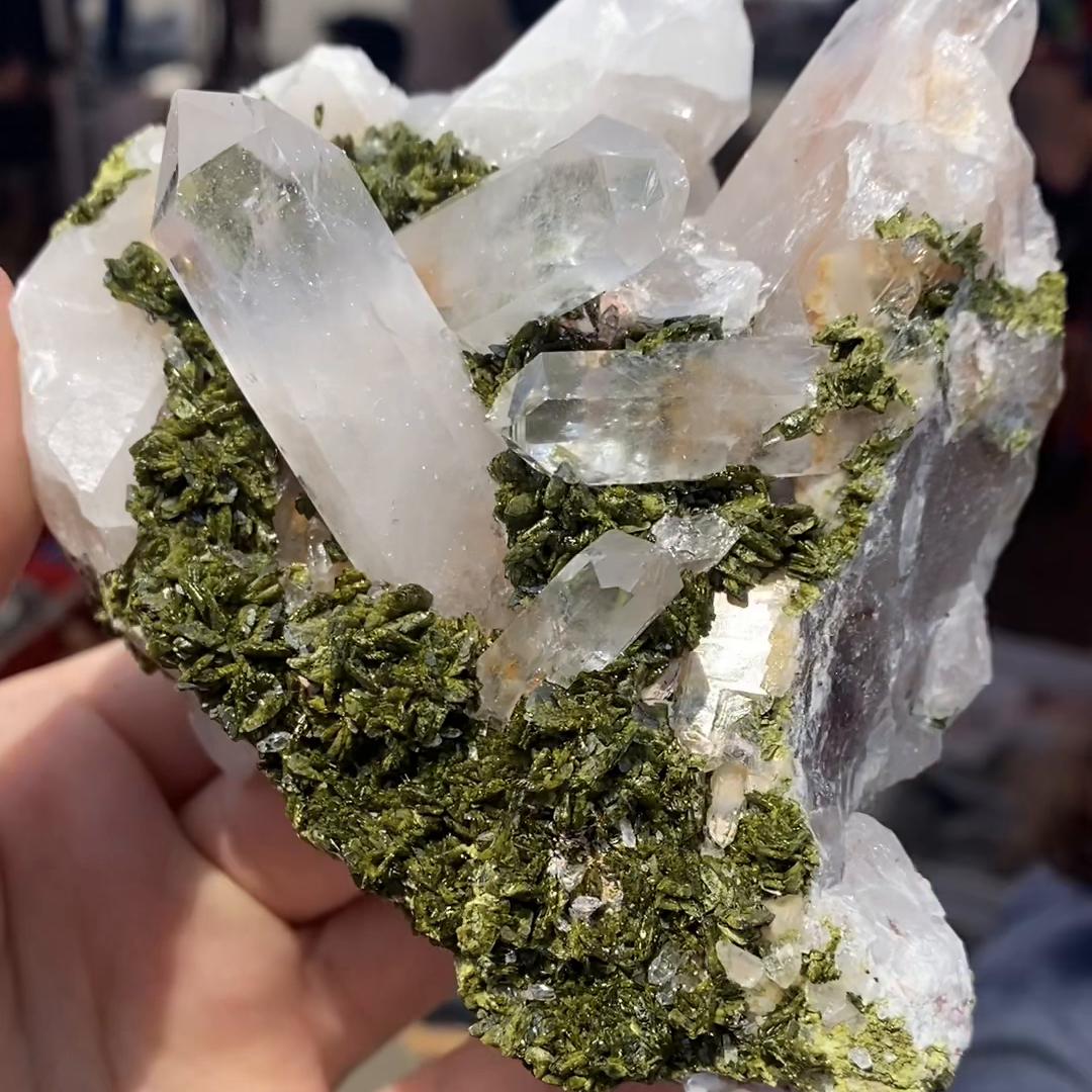 十大稀有水晶宝石排名,最大的水晶艺术品批发市场