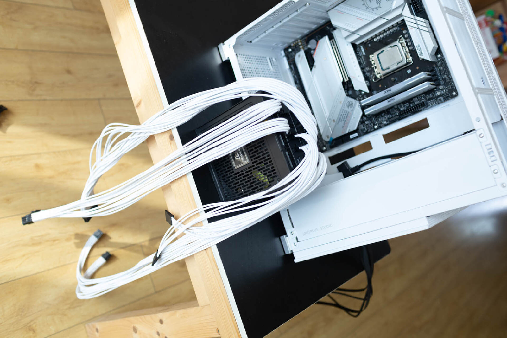 迎接兔年，2023装一台没有遗憾的纯白主机