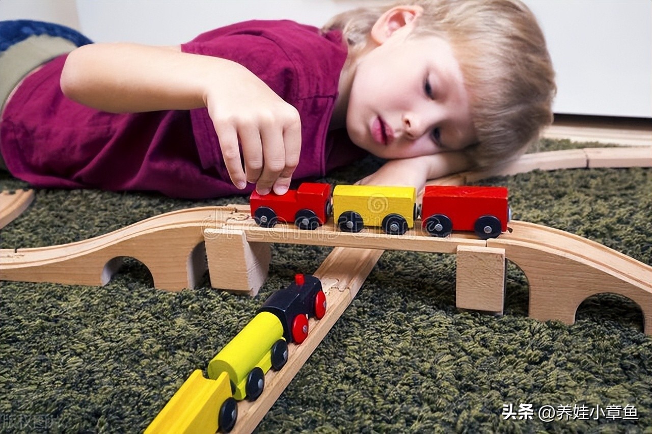 2岁宝宝益智玩具挖机,不知道给宝宝买什么书