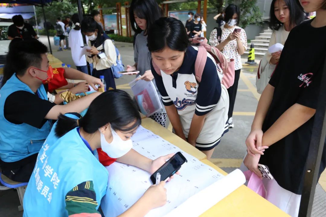 龙岩技师学院怎么样,邱毅龙岩技师学院
