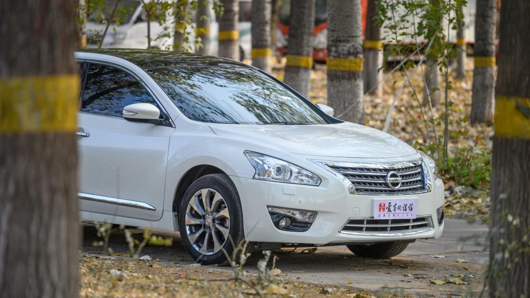 十多万一台二手天籁,日产天籁公爵2009二手多少钱一台