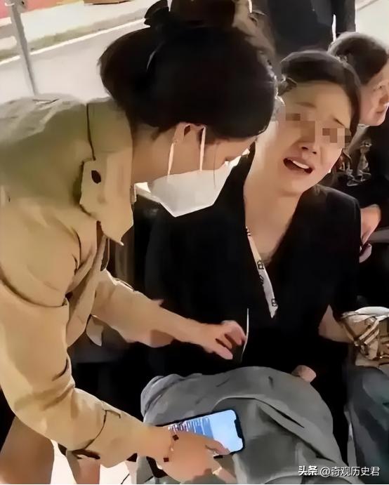 被骂惨的高三誓师女孩,高考“誓师女孩”持续遭网暴