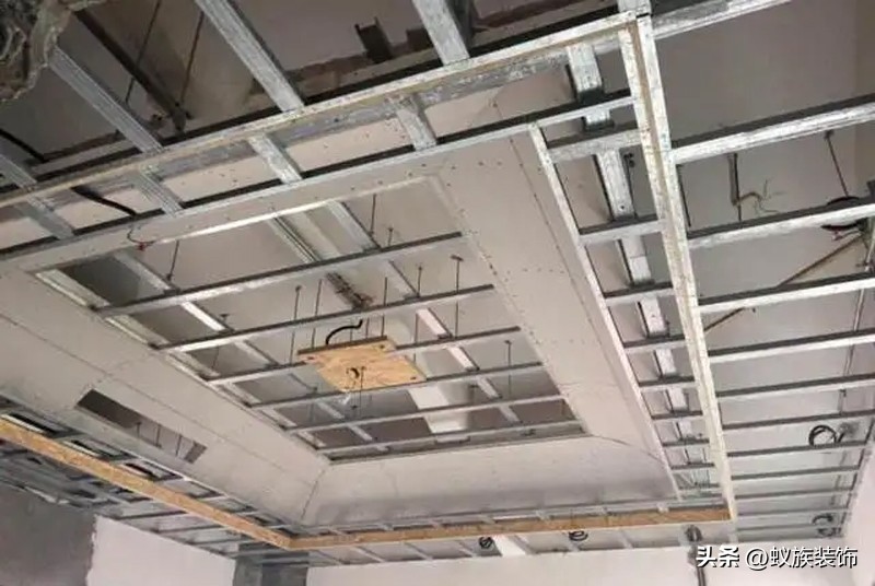 塑料扣板吊顶怎么安装,塑料扣板吊顶怎么安装投影仪