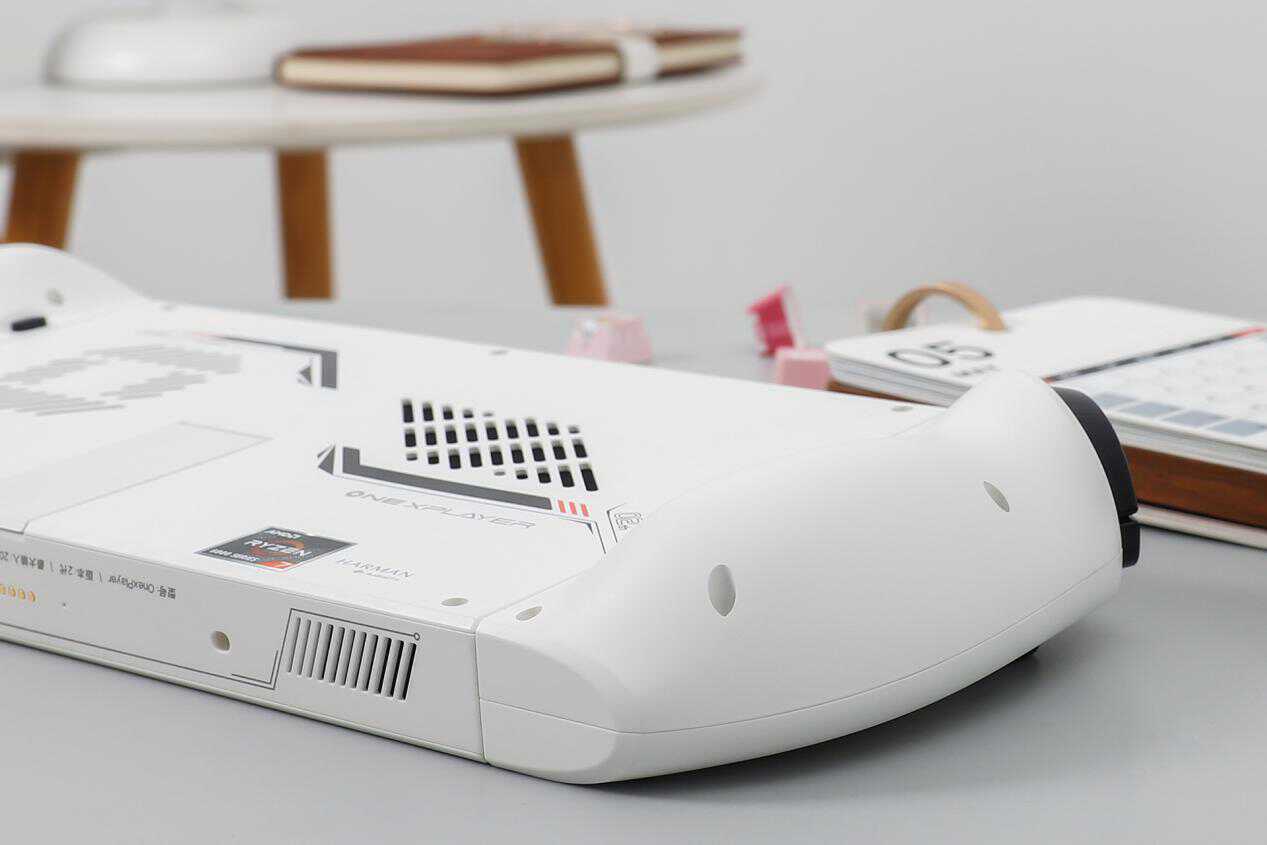 畅玩3a游戏掌机,壹号本游戏掌机mini能玩的3a大作