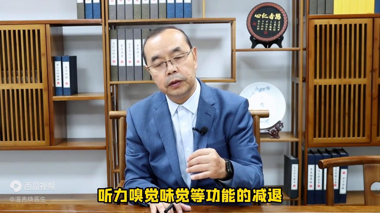 老年人脑梗塞脑萎缩头晕怎么治疗,脑萎缩记忆力减退应该吃什么药