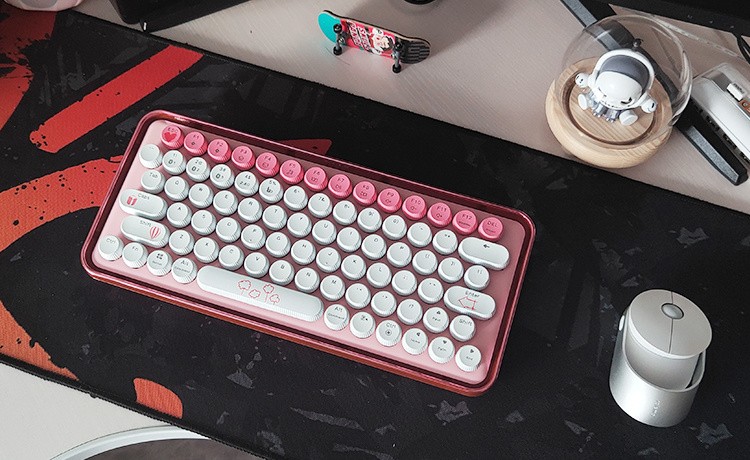 雷柏ralemopre5圣诞版机械键盘,雷柏pre5键盘