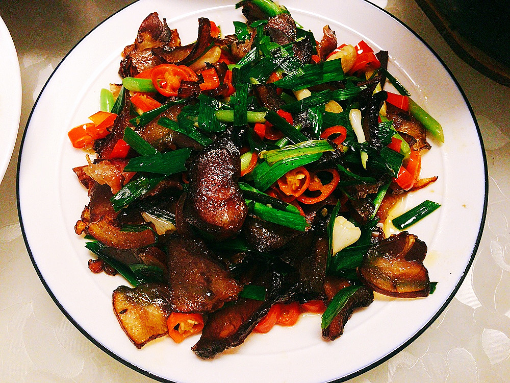 闺蜜来我家花五十元做了三菜一汤,闺蜜来家里做三菜一汤